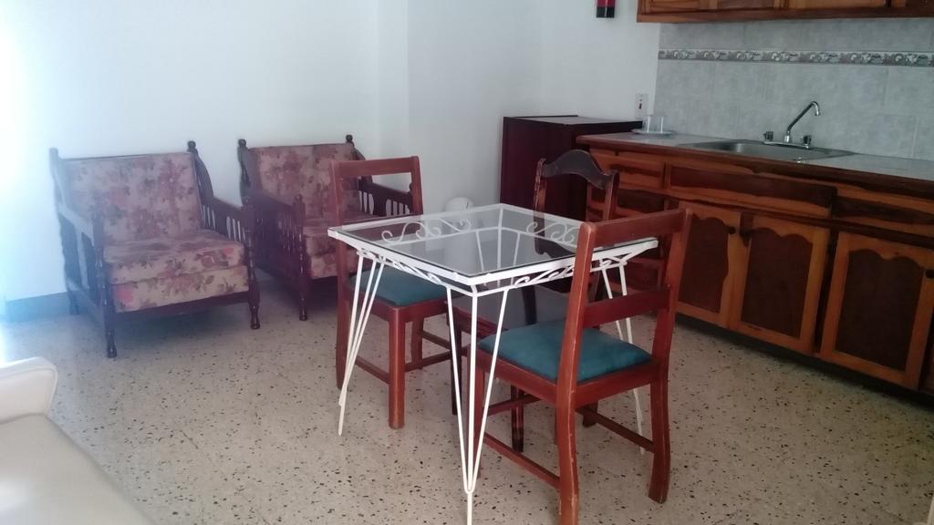 Palm View Guest House Монтего Бей Екстериор снимка